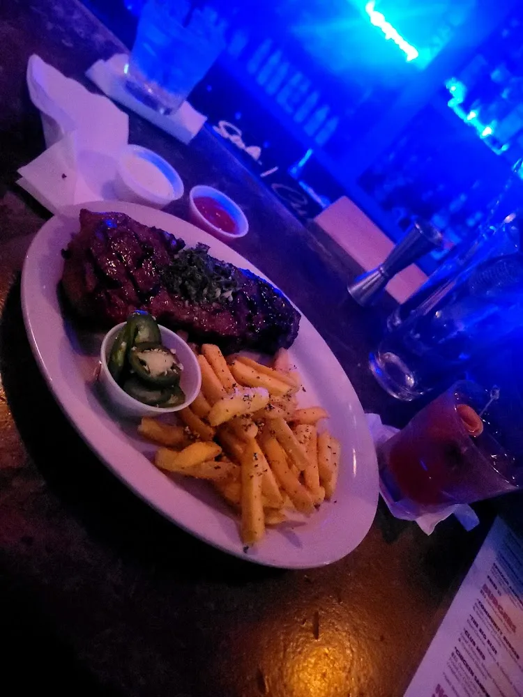 Steak Strips and Fritas